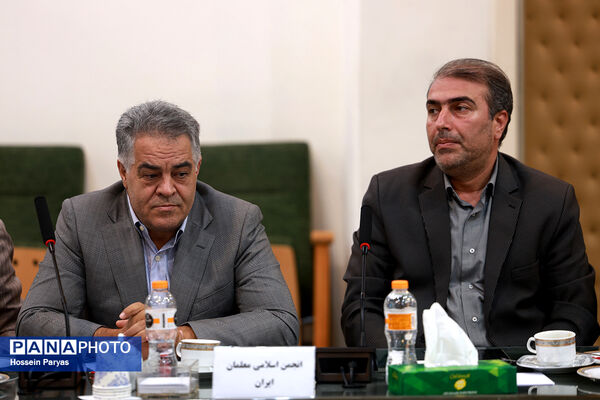 دیدار اعضای تشکل‌های صنفی با علیرضا کاظمی گزینه پیشنهادی وزارت آموزش و پرورش