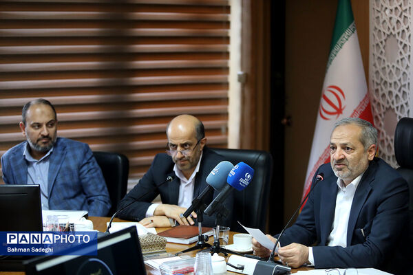 دومین جلسه هم‌اندیشی وزیر آموزش و پرورش با منتخبی از مدیران مدارس