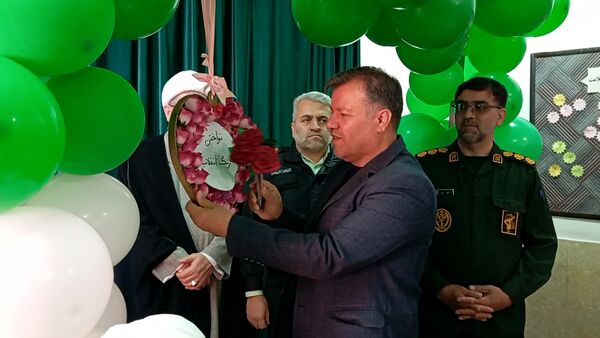  قاب‌های خبری از مراسم زنگ انقلاب در دبستان بوستان شهرستان بن