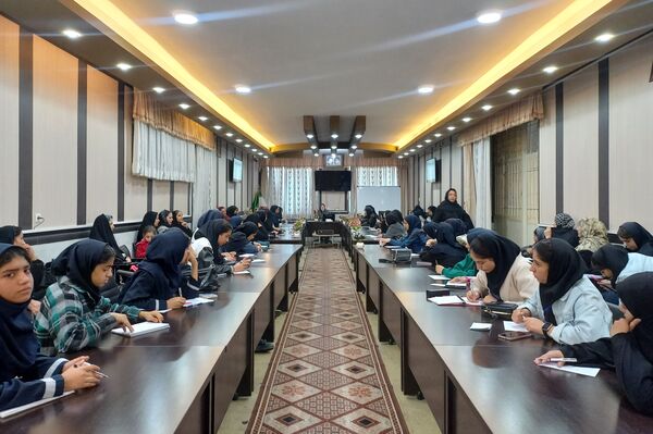 توانمندسازی همیار مشاوران مدارس ناحیه ۳ شیراز