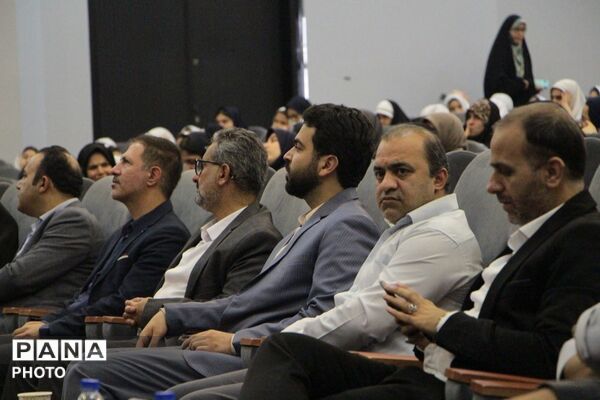 اختتامیه مسابقات امید فردا و پرسش مهر ریاست جمهوری به همراه تجلیل از برگزیدگان
