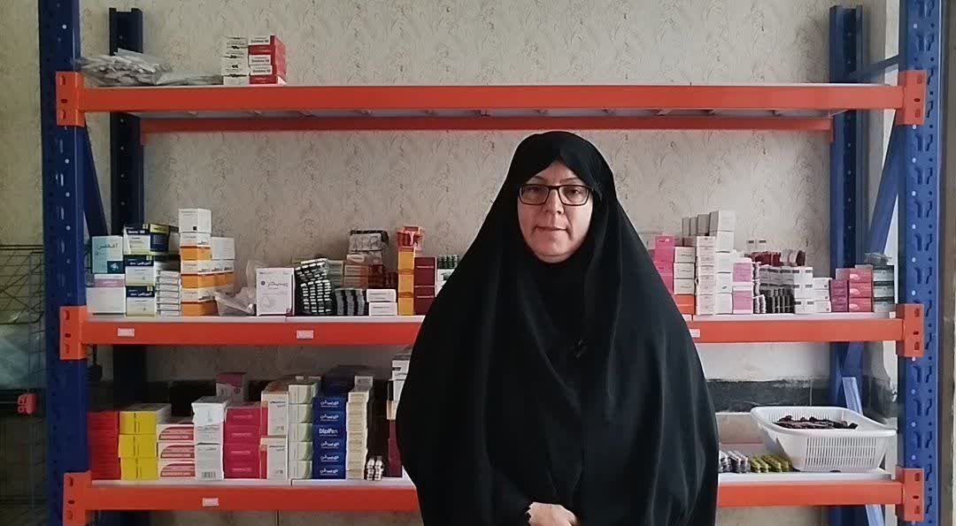 ویزیت رایگان بیماران در قرارگاه مردمی اربعین استان قم

