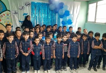 جشن آب در دبستان سرافراز ناحیه۷ مشهد 
