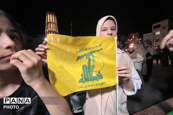 شور غدیر در میدان امام خامنه‌ای؛ اجتماع شبانه مردم شهرستان قدس جلوه‌ای از عشق به ولایت