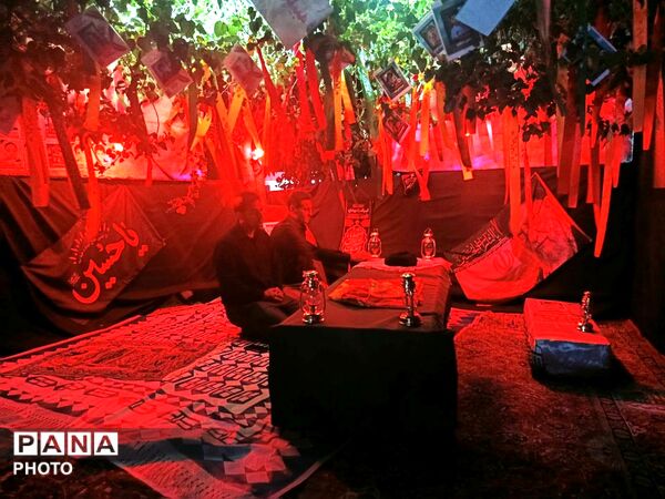 جلوه‌های خدمت‌رسانی فرهنگیان حاجی‌آباد در آیین وداع با «رهبر شهید»