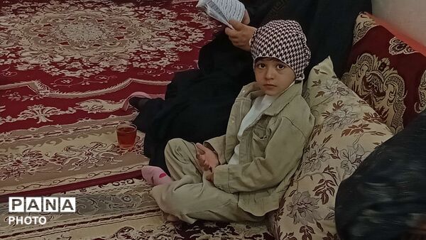 حضور پر رنگ کودکان ولایی روستای نقاب در اربعین رهبر انقلاب اسلامی