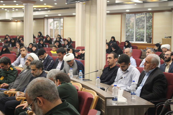 همایش معلم ماندگار در قم