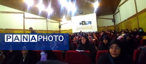 اجلاسیه سراسری نماز دانش‌آموزی شهرستان ملایر