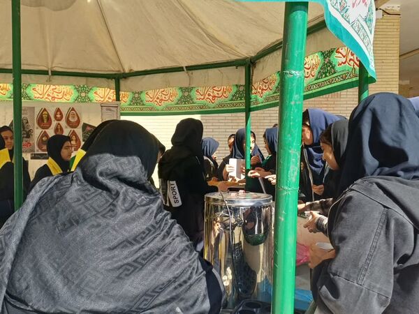 برپایی موکب حضرت فاطمه(س) در دبیرستان ام هانی