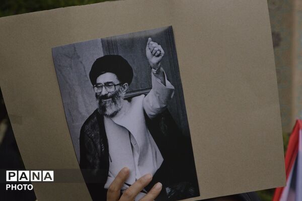 باید برخاست
