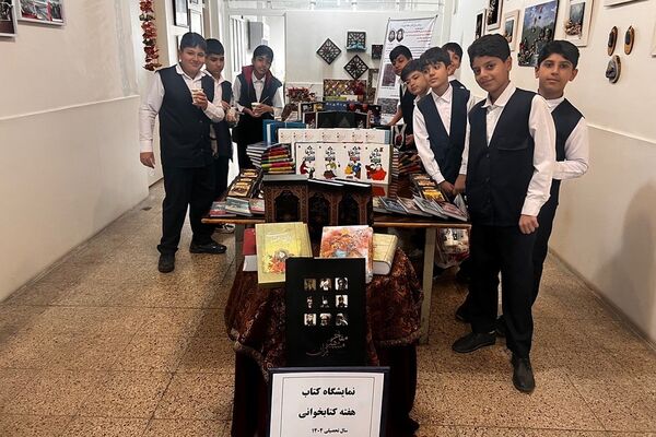 برپایی نمایشگاه کتاب در پژوهش‌سرای کاوش کهریزک 