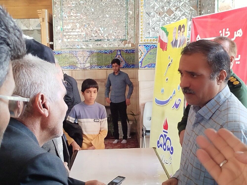 میز خدمت نماز جمعه کاشمر با حضور کارکنان شرکت گاز