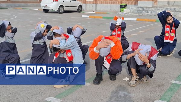 زنگ بیست‌وهفتمین مانور سراسری زلزله و ایمنی به صدا در آمد