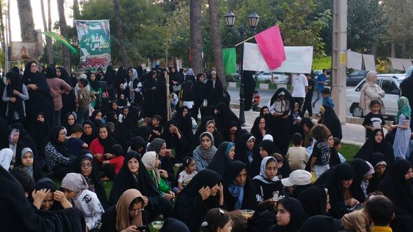 همایش بزرگ پیاده‌روی خانوادگی به‌مناسبت هفته دفاع مقدس در خلیل آباد 