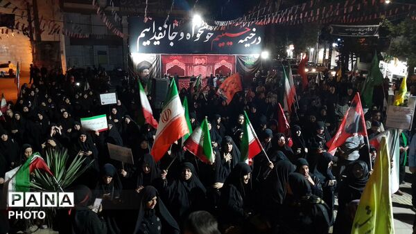حضور پرشور مردم در اجتماع مردمی؛ جلوه‌ای از همبستگی و وحدت ملی