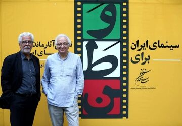 احمدرضا درویش: همه‌ ما این روزها به ایران فکر‌ می‌کنیم