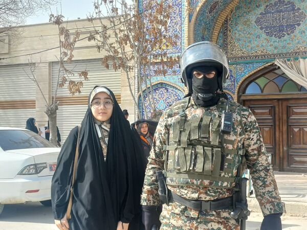 خروش مردم غیور شهرستان بروجن در راهپیمایی ۲۲ بهمن