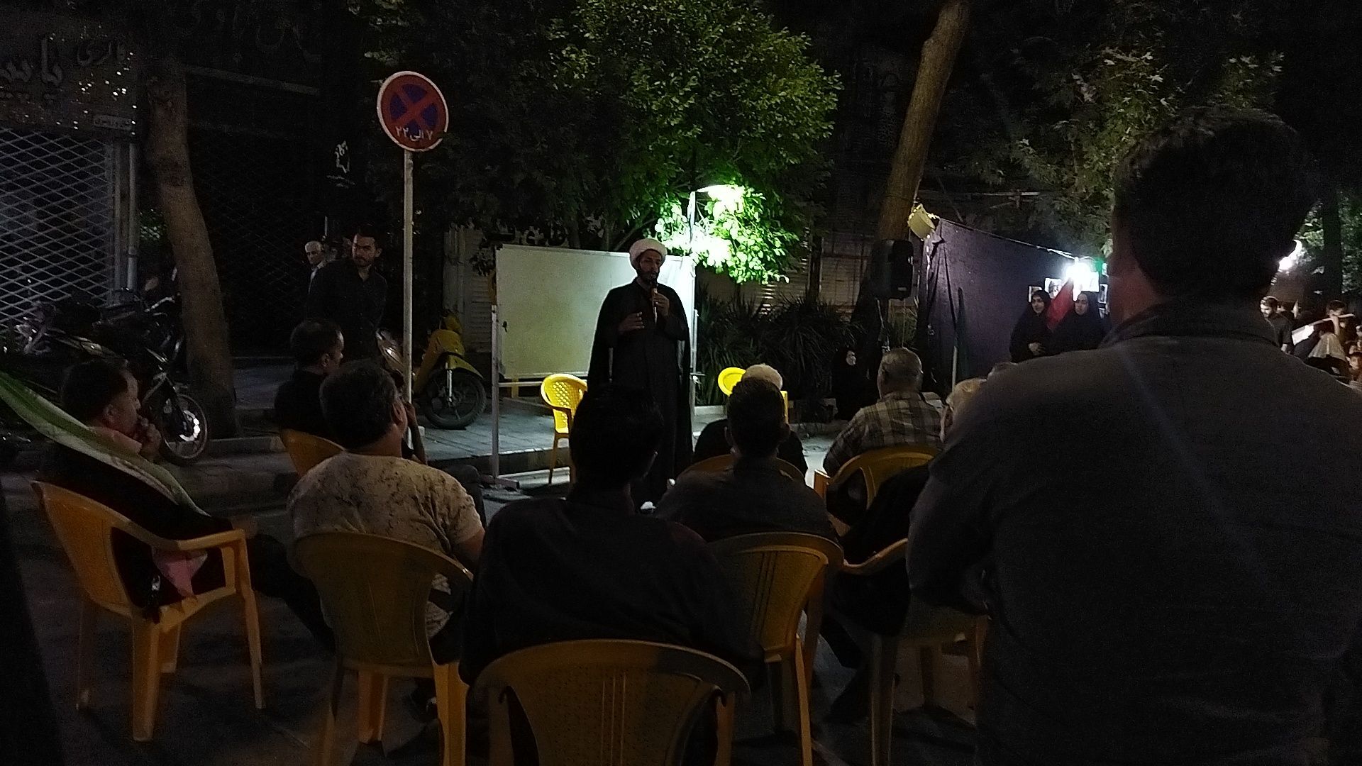 کافه گفتگوی حسینیه امام خمینی در صد و بیست و هشتمین شب 