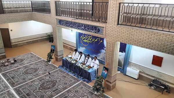 مراسم جزخوانی قرآن کریم در اهر با حضور فعال دانش‌آموزان