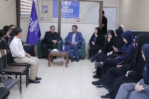 حضور مدیرکل فرهنگ و ارشاد اسلامی آذربایجان شرقی در دفتر خبرگزاری پانا استان به‌مناسبت روز خبرنگار