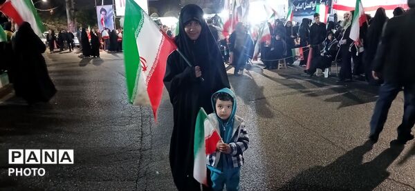 همه برای ایران جمع می‌شوند 