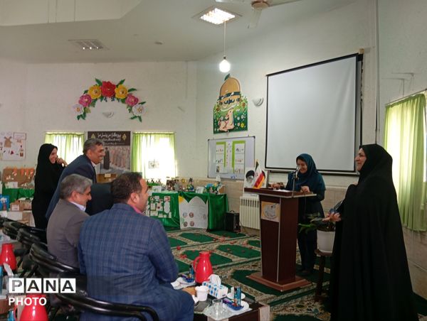 جشنواره جابر بن حیان در دبستان نرجس 