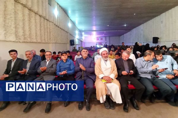 جشن تکلیف سیاسی رای اولی‌ها در شهرستان قوچان 