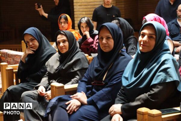 برگزاری دهمین دورهمی قصه‌گویی به مناسبت روز ادبیات پارسی و بزرگداشت حکیم ابوالقاسم فردوسی در کانون پرورش فکری تهران