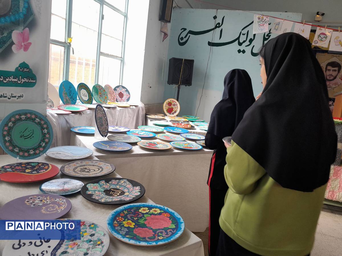 جشنواره فرهنگی هنری "امید فردا" در دبیرستان شاهد فیض ناحیه ۳ شیراز