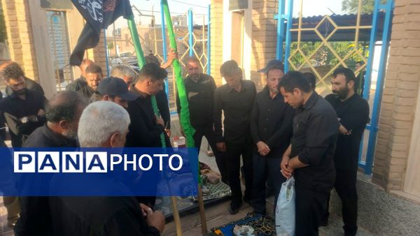 آیین جمع آوری نذورات مردمی در روز عاشورا 