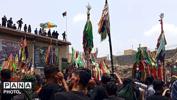 «شیر و کتل» در میناب؛ نوای ارادتی که با عطر شهادت گره خورد