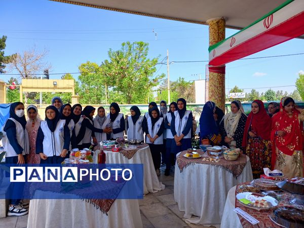 نواخته شدن زنگ سلامت در دبیرستان بهار آزادی 