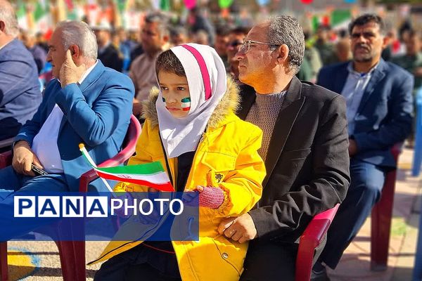 طنین زنگ انقلاب در مدرسه فرزانگان شهرستان باشت