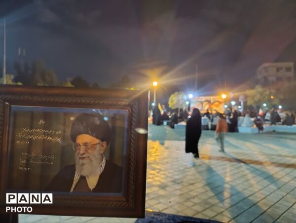 برپایی ایستگاه شبانه رفع اشکالات درسی در بوستان گلها قم