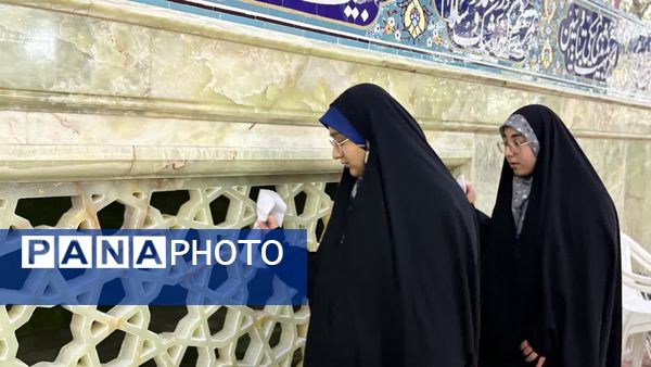 آیین غبارروبی حرم حضرت معصومه(س) با حضور بانوان طلبه