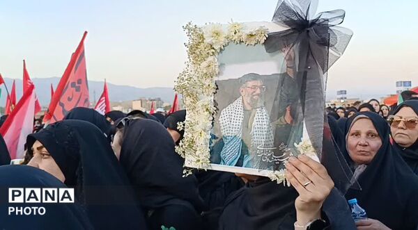وداع باشکوه با رهبر شهید ایران در تهران