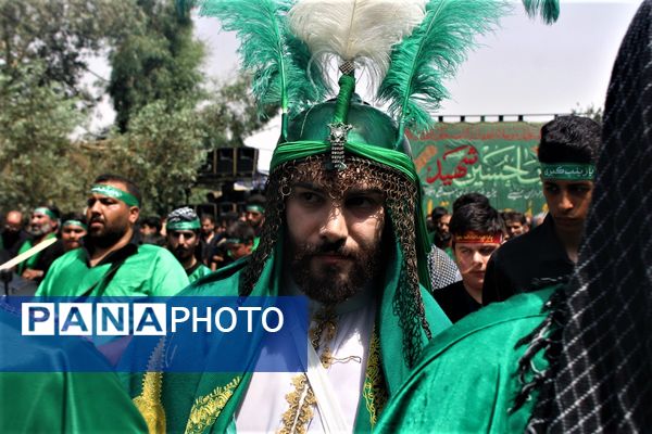 جلوه‌های باشکوه عزاداری روز عاشورا در قم