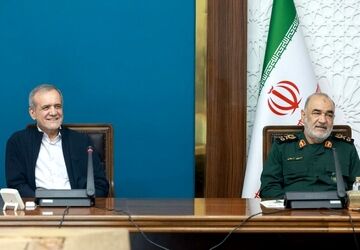 پزشکیان: تجمیع ظرفیت‌های دولت و بسیج، زمینه‌ساز تحولی عمیق در شیوه خدمت‌رسانی خواهد بود