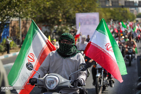 رزمایش موتور سواران جان‌فدای ایران