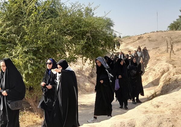 اعزام دختران دانش‌آموز شهر جعفریه قم به اردوی راهیان نور