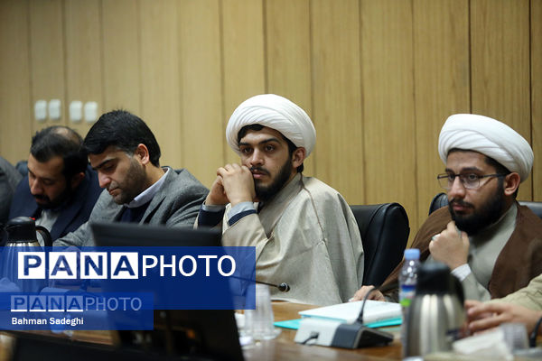 دیدار وزیر آموزش و پرورش با مسئولان اتحادیه انجمن‌های اسلامی دانش‌آموزی سراسر کشور