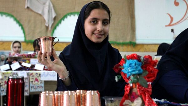 بازارچه دانش‌آموزی دبیرستان سپیده کاشانی ناحیه۱ 