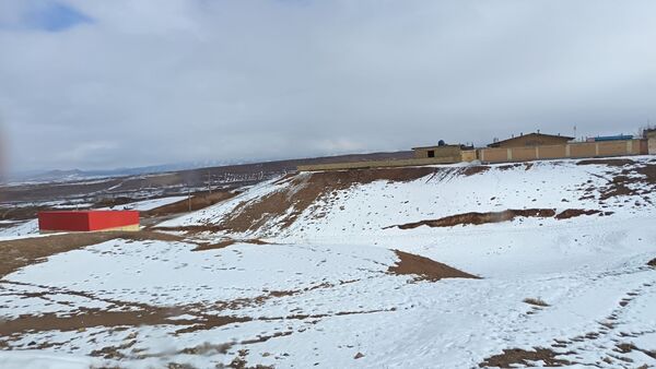 بارش برف زمستانی در روستای برزنون شهرستان نیشابور
