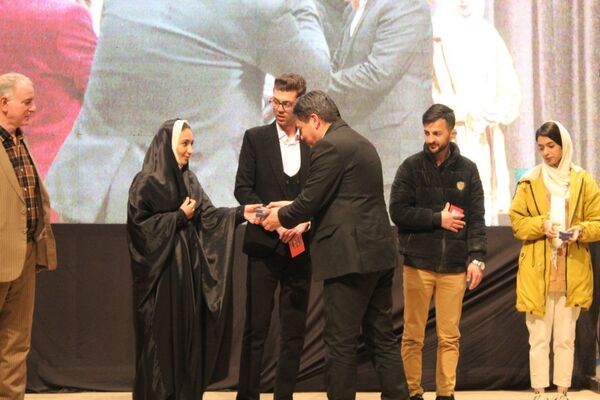 جشن بزرگ وصال و تقدیر از ۳۷۰ زوج جوان در فرهنگسرای نیشابور