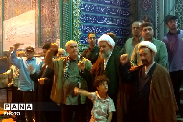 شور و حماسه ی مردمان قرچک در صد و دومین  شب از تجمعات مردمی