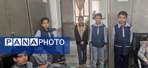 جلسه توجیهی خبرنگاران دبستان نیما کاشمر