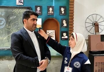 مراسم تقدیر از ارزیابان آزمون استخدامی آموزگاری شهریار