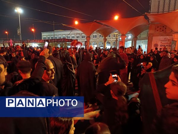 کاروان نمادین اسرای کربلا‌ازمیدان‌آستانه‌ی قم‌به‌سمت‌حرم‌حضرت‌معصومه"س"