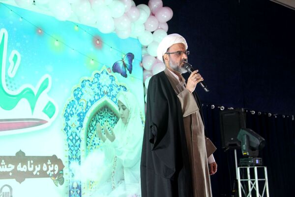 آغاز فصل بندگی در فضای شور و معنویت