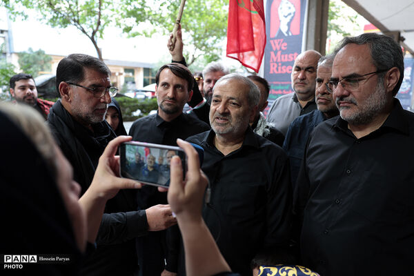 خدمات رسانی و پذیرایی موکب های وزارت آموزش و پرورش از تشییع کنندگان پیکر رهبر شهید انقلاب